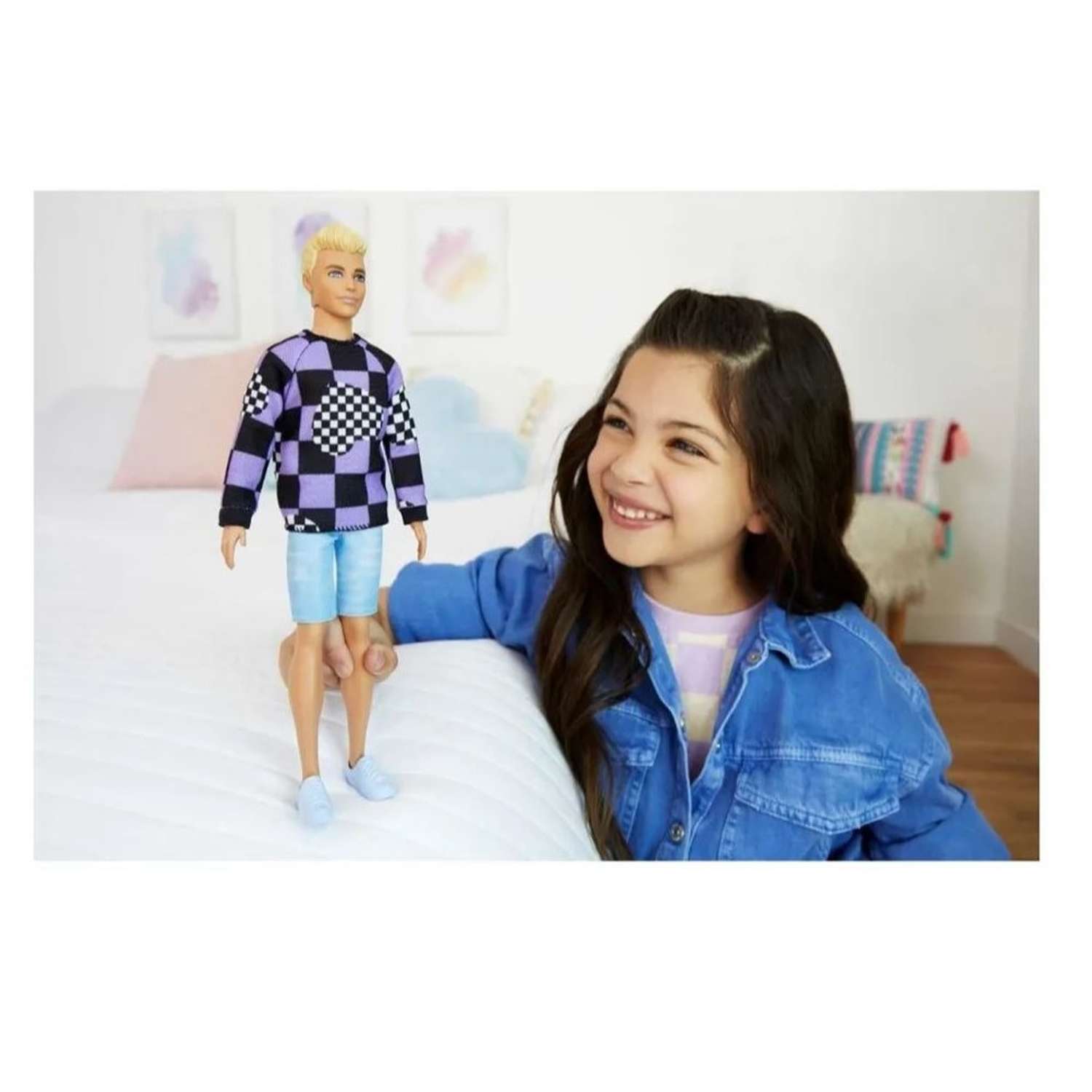 Кукла Barbie Игра с модой Кен в джемпере с клетчатыми сердечками HBV25 HBV25 - фото 5