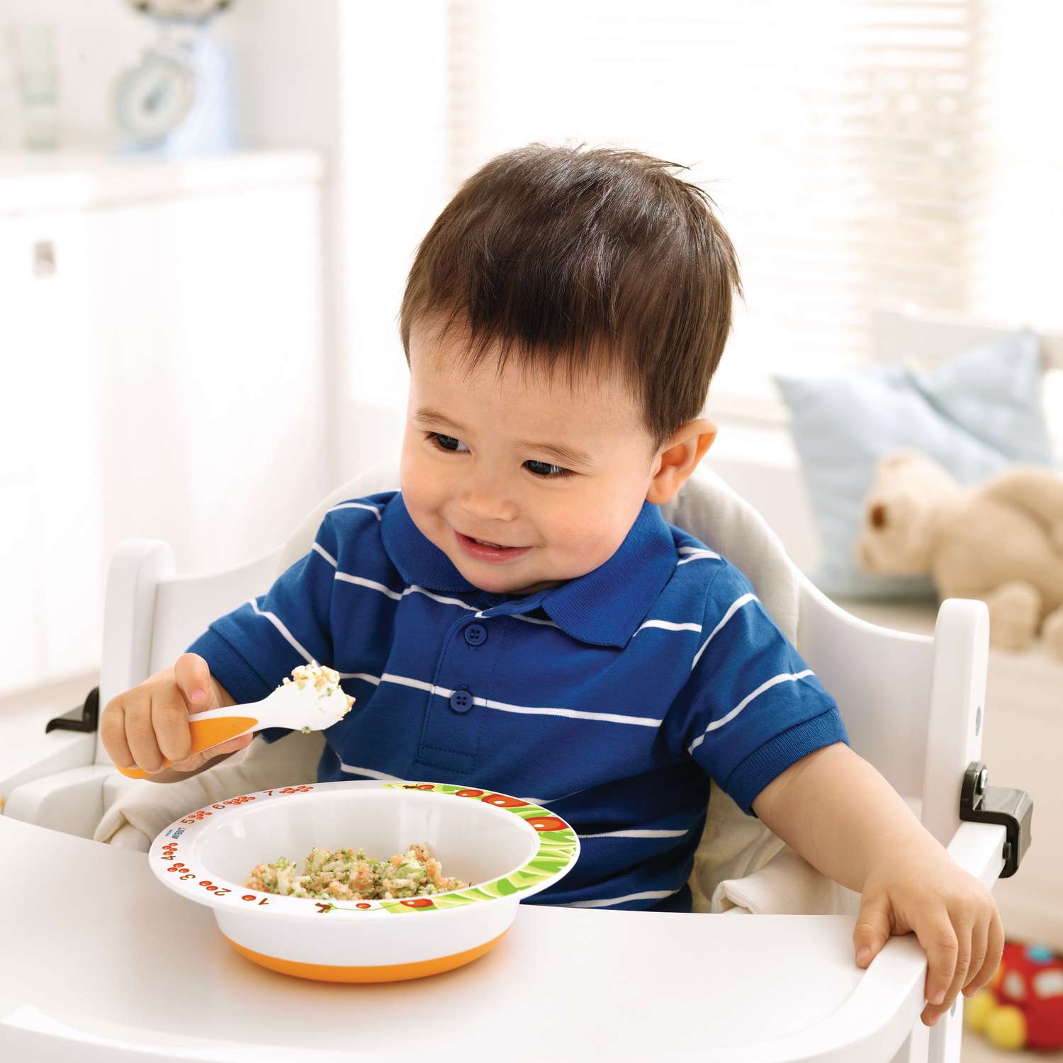 Тарелка для малыша. Philips Avent посуда для малышей. Avent Philips тарелка 12 мес+. Детская тарелка с едой. Ребенок.