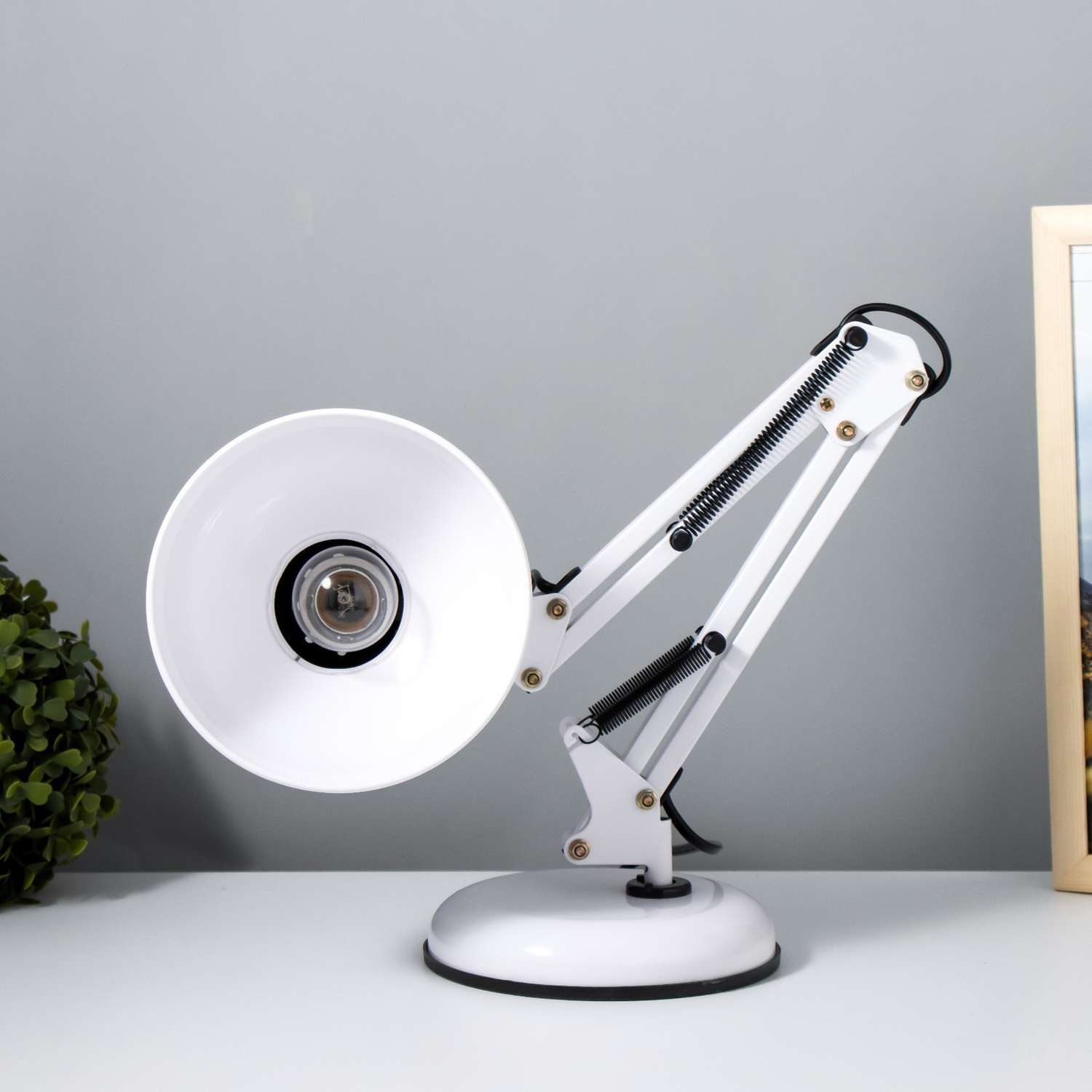 Лампа настольная Sima-Land Е27 на шарнирной подставке (220В) белая - фото 4