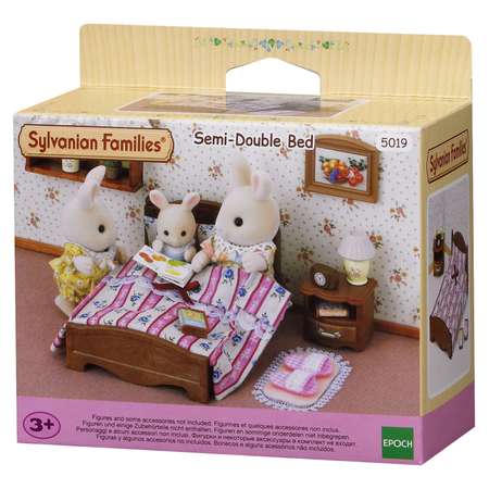 Игровой набор Sylvanian Families Большая кровать и тумбочка