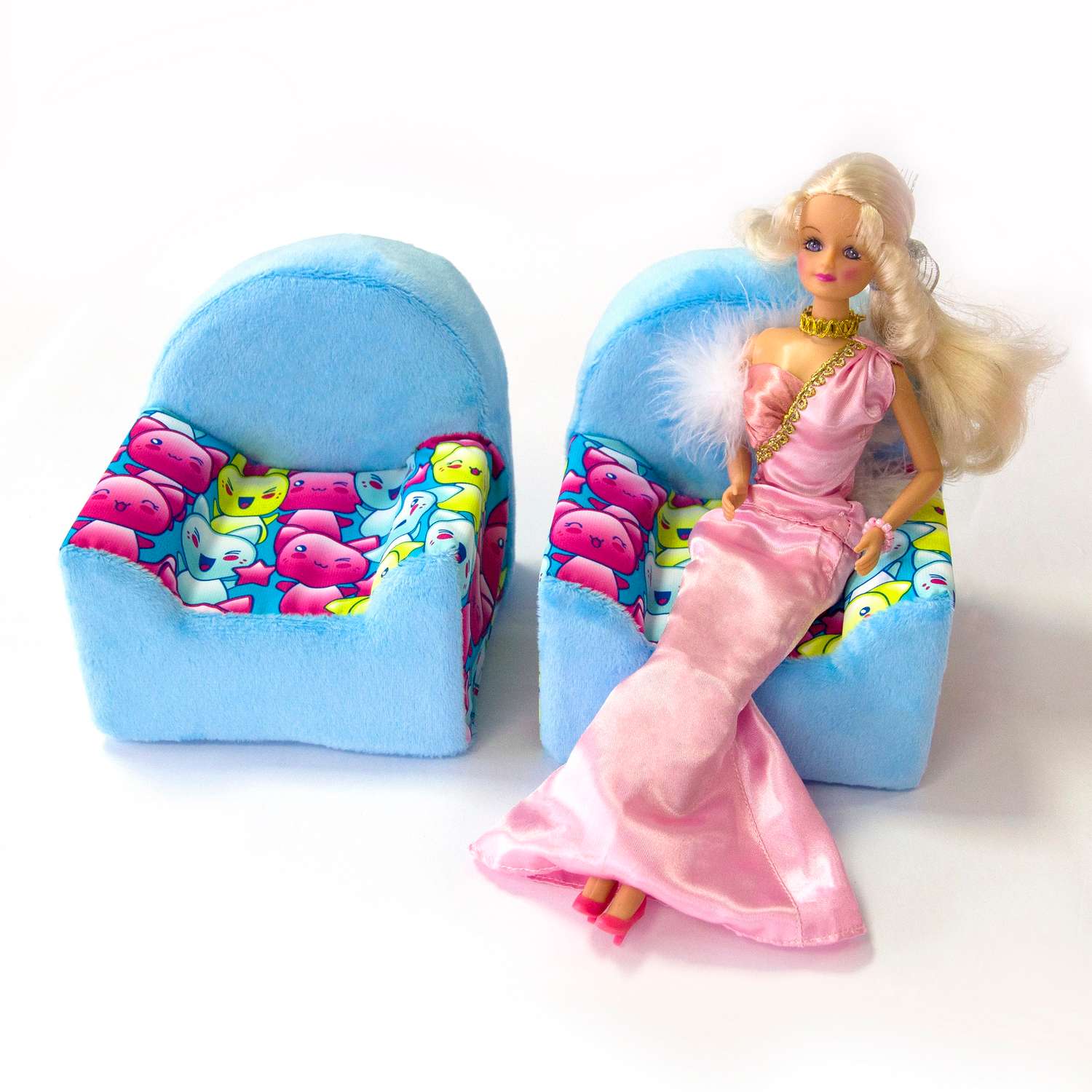Набор мебели для кукол Belon familia Принт хор котят бирюзовый 2 кресла с подушками НМ-001/1-32 - фото 6