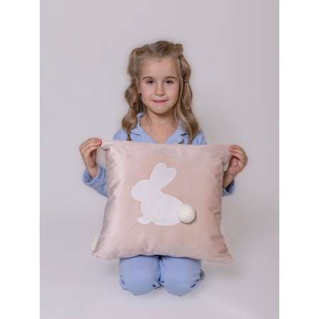 Подушка декоративная детская Мишель Зайка с пушистым хвостом розовый цвет правая