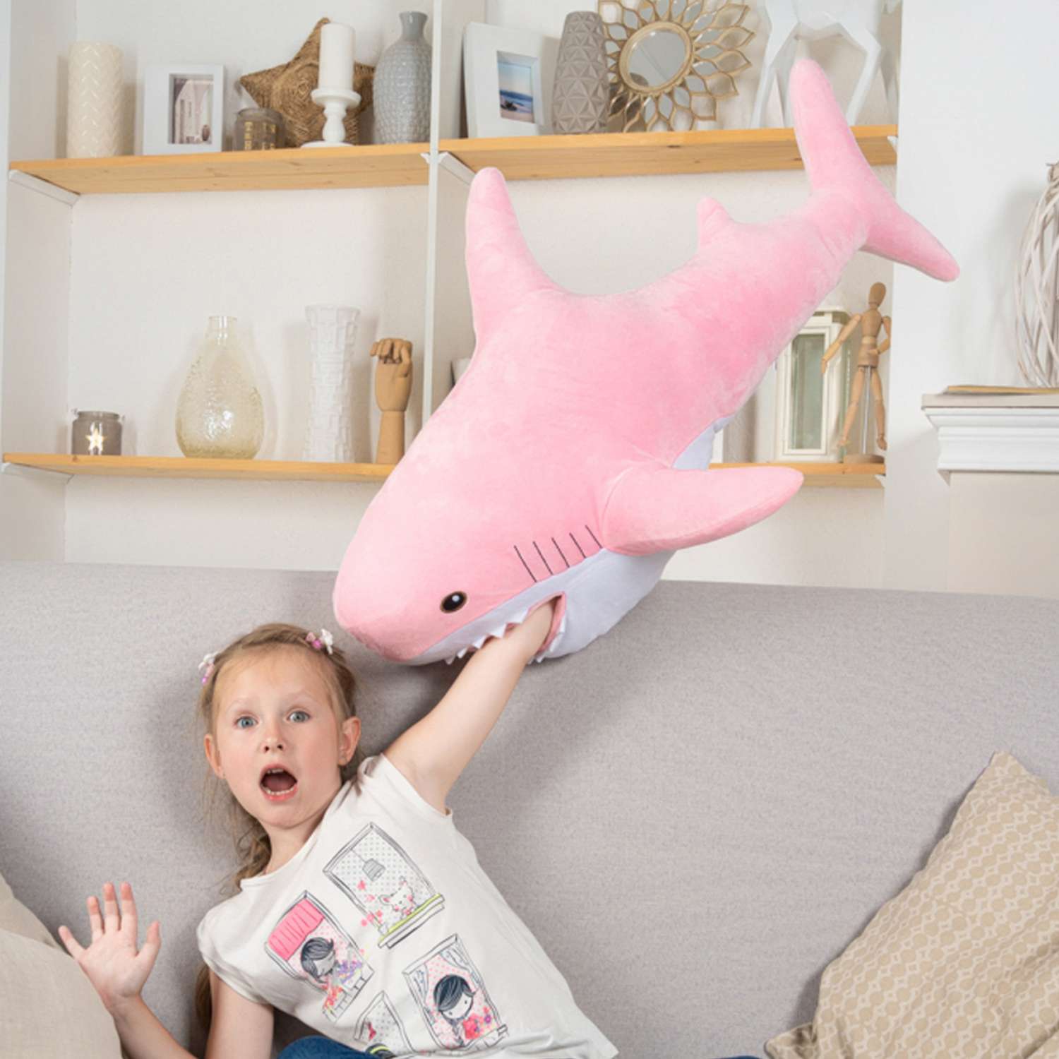 Мягкая игрушка GoldStitch Акула 100 см с карманом розовая - фото 2