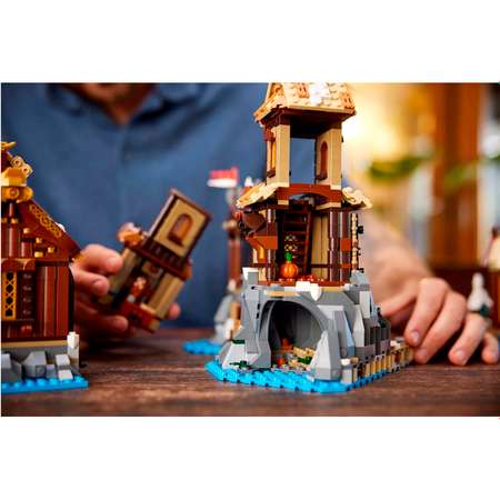 Конструктор детский LEGO Ideas Деревня викингов 21343