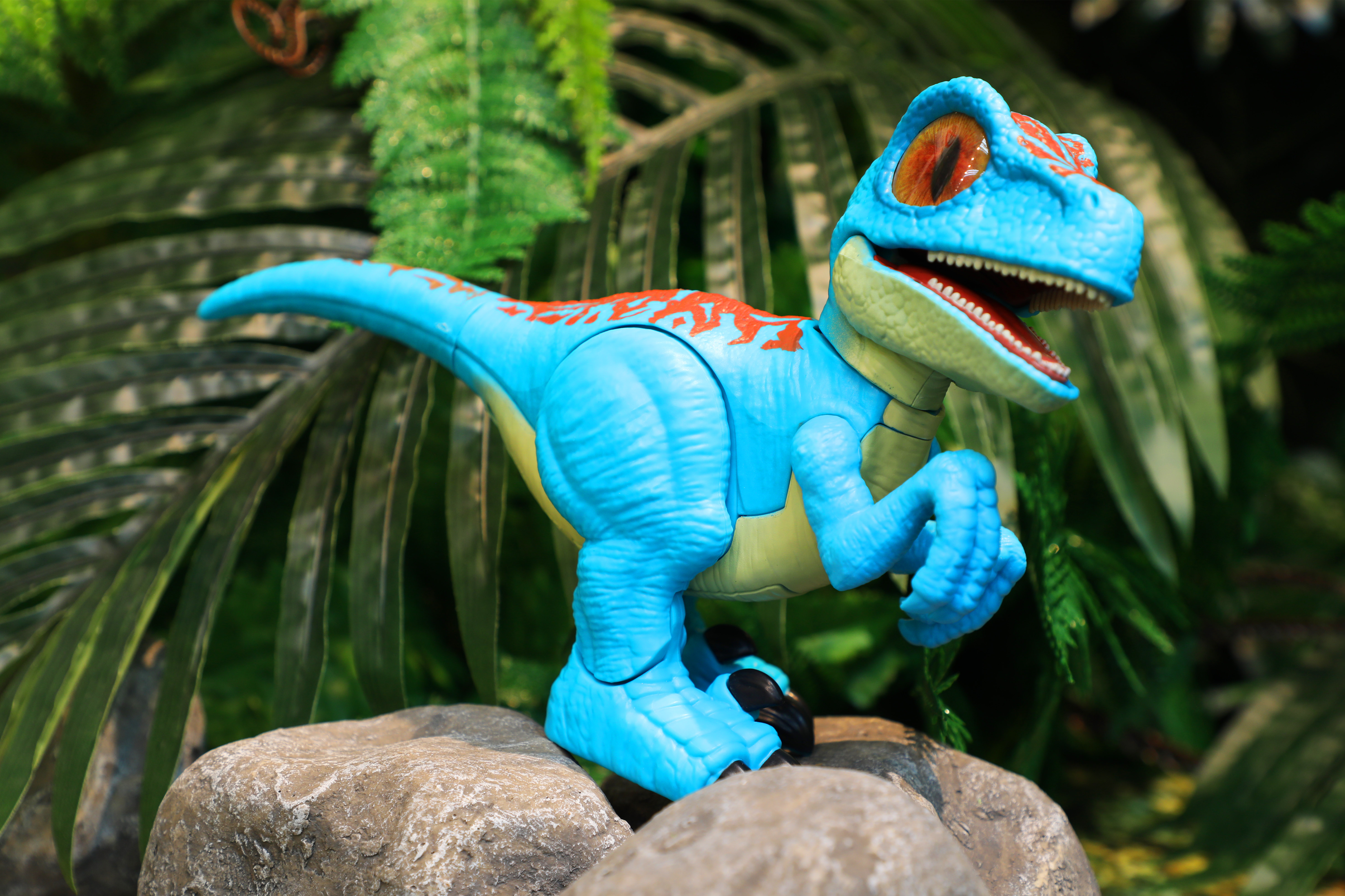 Интерактивный динозавр Dinos Unleashed Раптор со звуковыми эффектами - фото 4