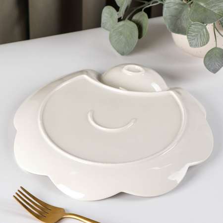 Блюдо Доляна керамическое «Бабочка» d=25 см цвет белый