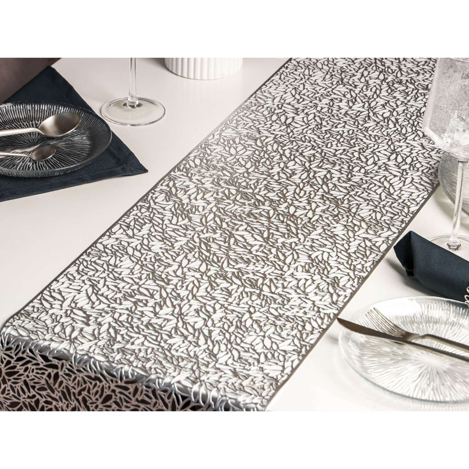 Дорожка Доляна на стол «Манифик» 30×150 см цвет серебряный - фото 9