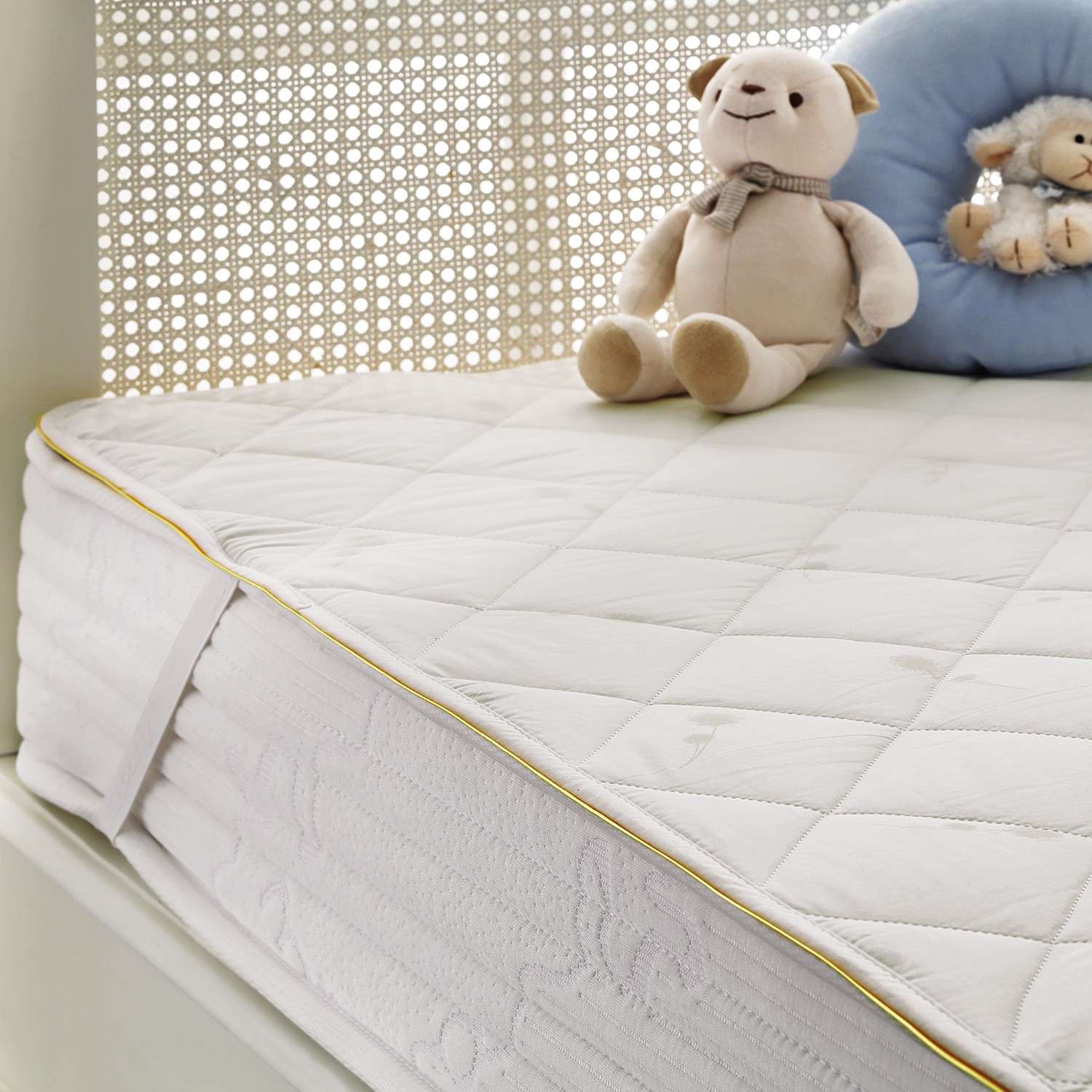 Наматрасник в кроватку Yatas Bedding для малышей 70x130 см Dacron Hollofil Allerban Baby - фото 2