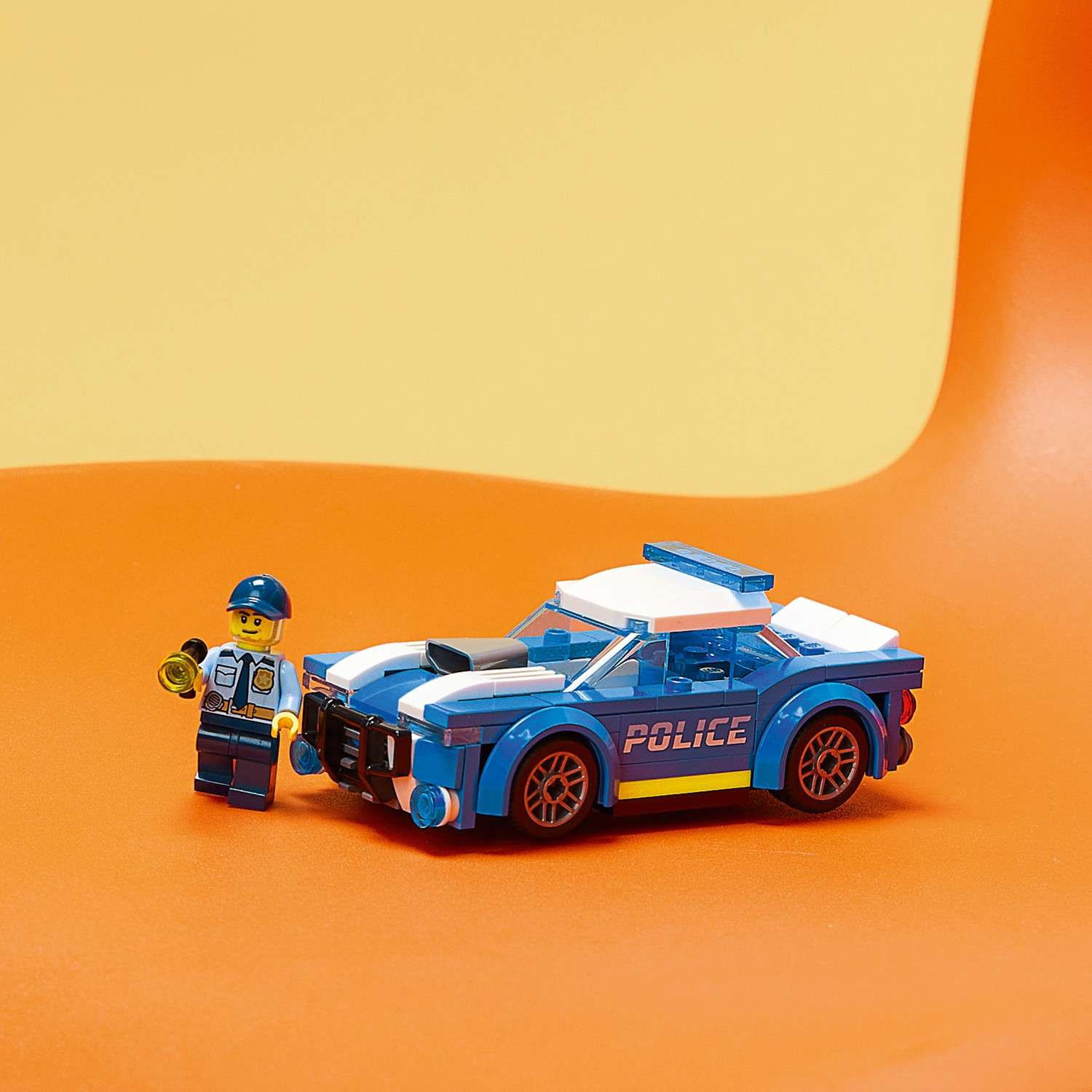 Конструктор LEGO City Police Полицейская машина 60312 купить по цене 5290 ₸  в интернет-магазине Детский мир