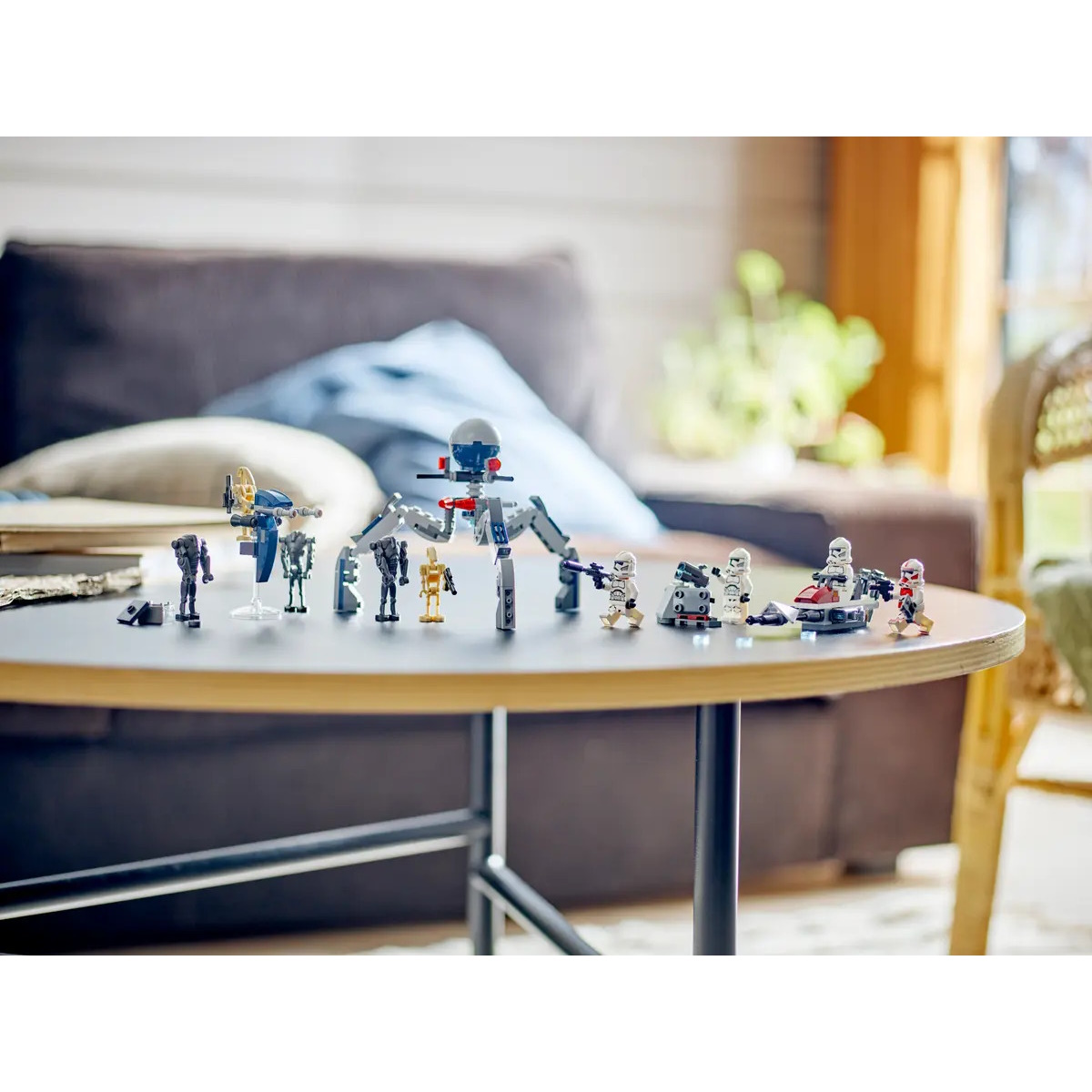Конструктор LEGO Star Wars Боевой набор Clone Trooper и Battle Droid 75372 - фото 9