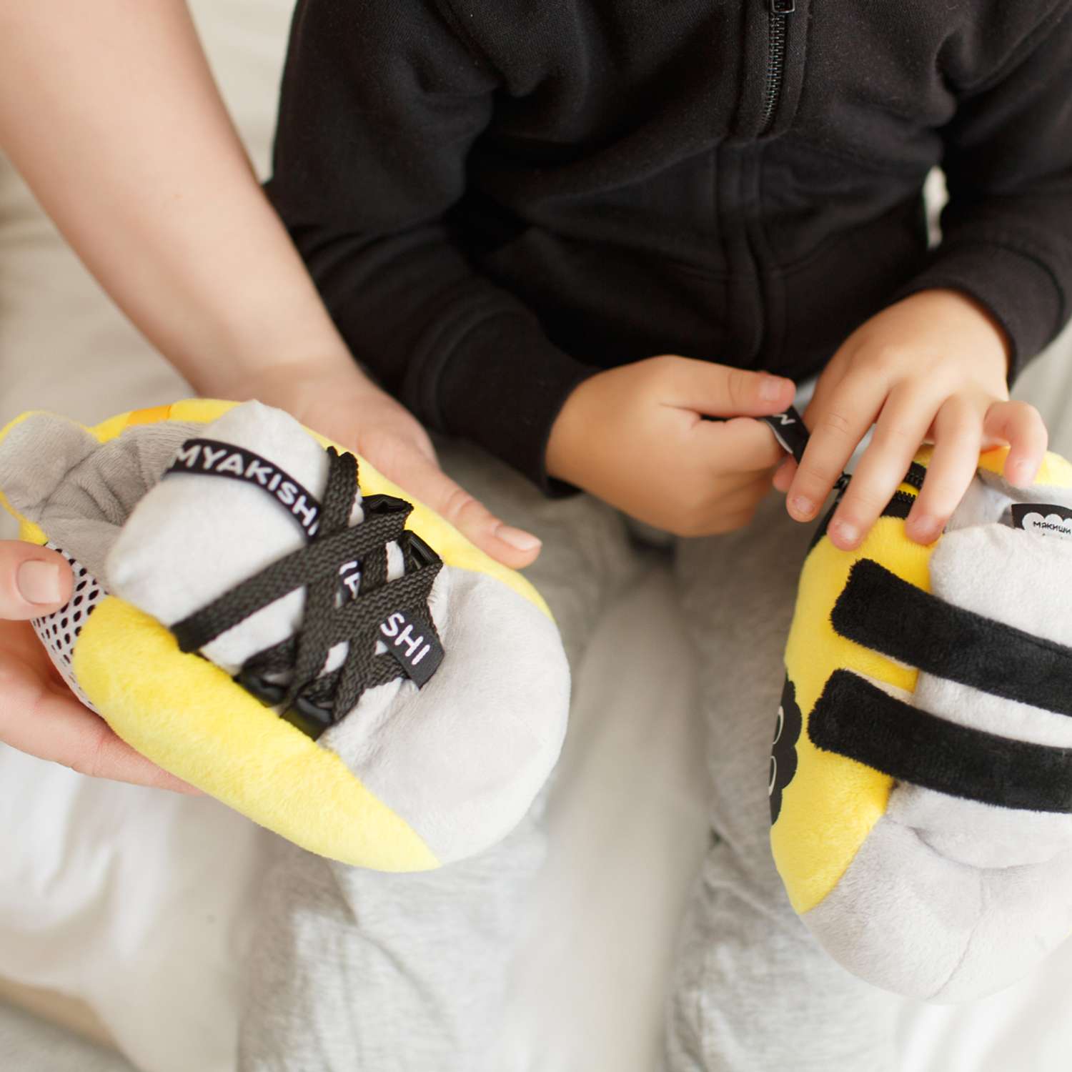 Игрушка Мякиши Игрушка детская развивающая Шнуровка Ботинки / шнуровка для детей / подарок / бизиборд - фото 5