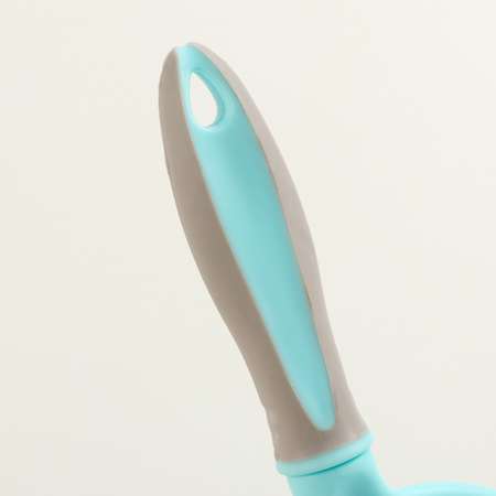 Пуходерка пластиковая Пижон мягкая с волнистыми зубьями средняя 9.5х16.5 см мятная
