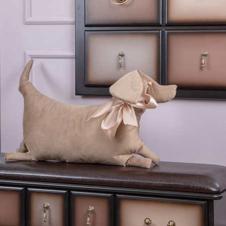 Подушка декоративная BOGACHO Собака Бетти бежевого цвета