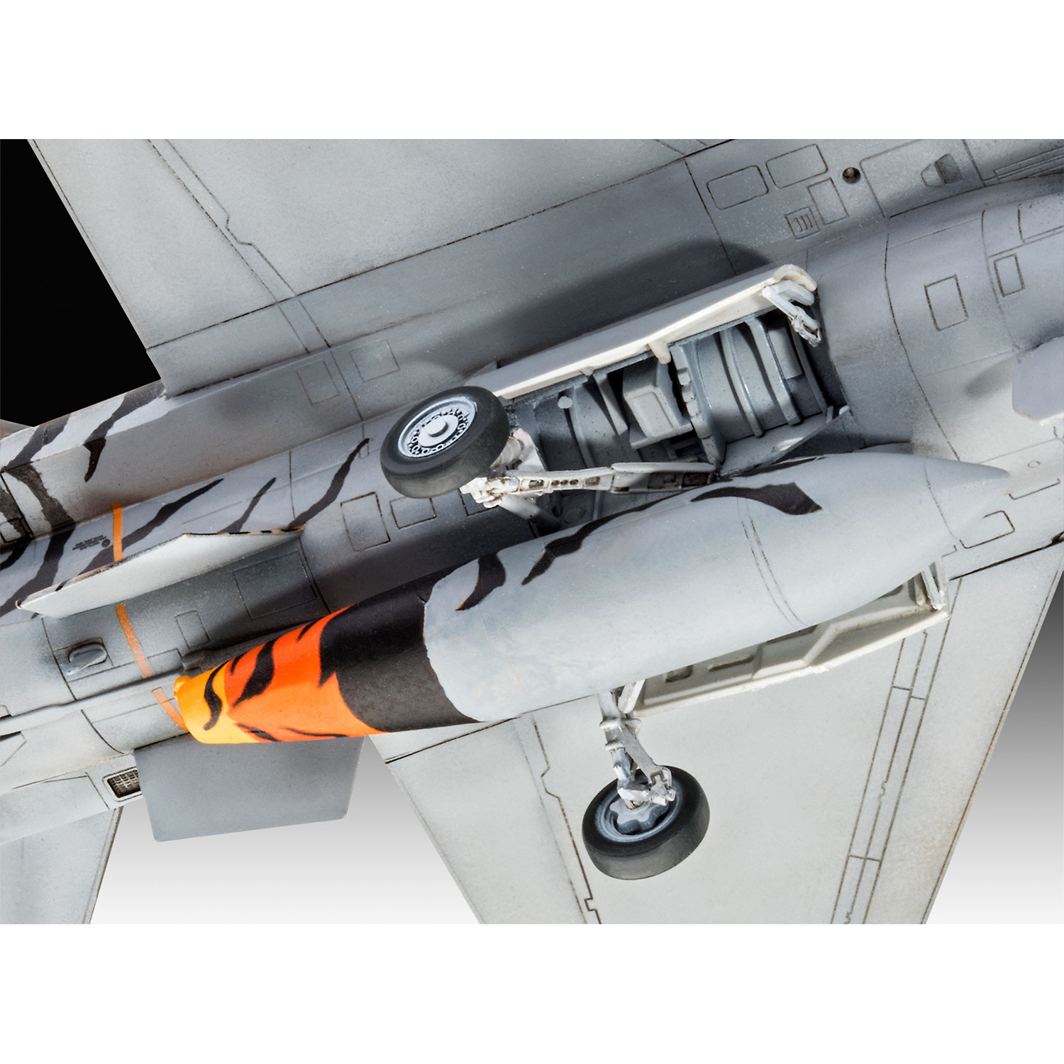 Сборная модель Revell Многофункциональный истребитель F-16 Mlu 31 Sqn. «Клейне-Брогель» 03860 - фото 5