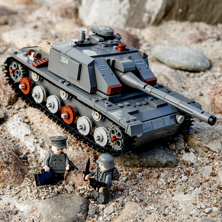 Конструктор BAZUMI Большой военный танк с фигурками развивающий подарок для детей