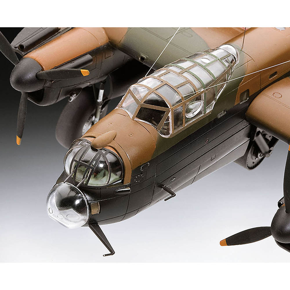 Сборная модель Revell Бомбардировщик Lancaster Dam Buster 1:72 04295 - фото 5