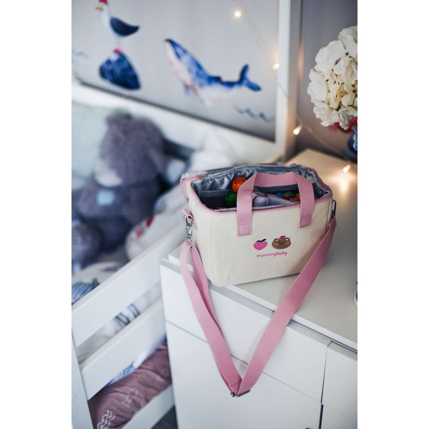 Маленькая термосумка для мамы LATS с одним большим отделением и карманами для мелочей плюс светоотражатель в подарок - фото 2