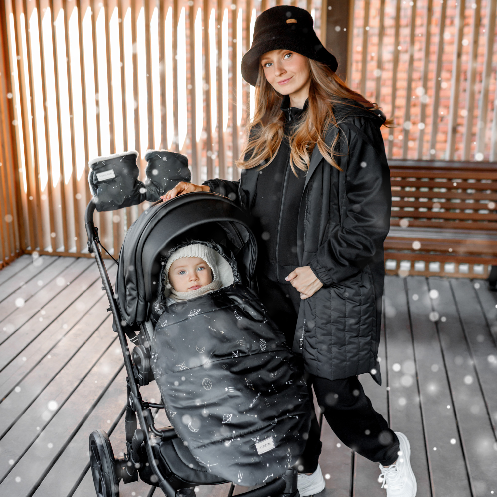 Конверт зимний AmaroBaby меховой Snowy Travel Космос черный 105 см - фото 4