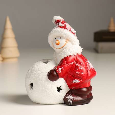 Сувенир Sima-Land керамика свет «Снеговик в красном пуховике со снежным шаром» 10 8х8х13 7 см