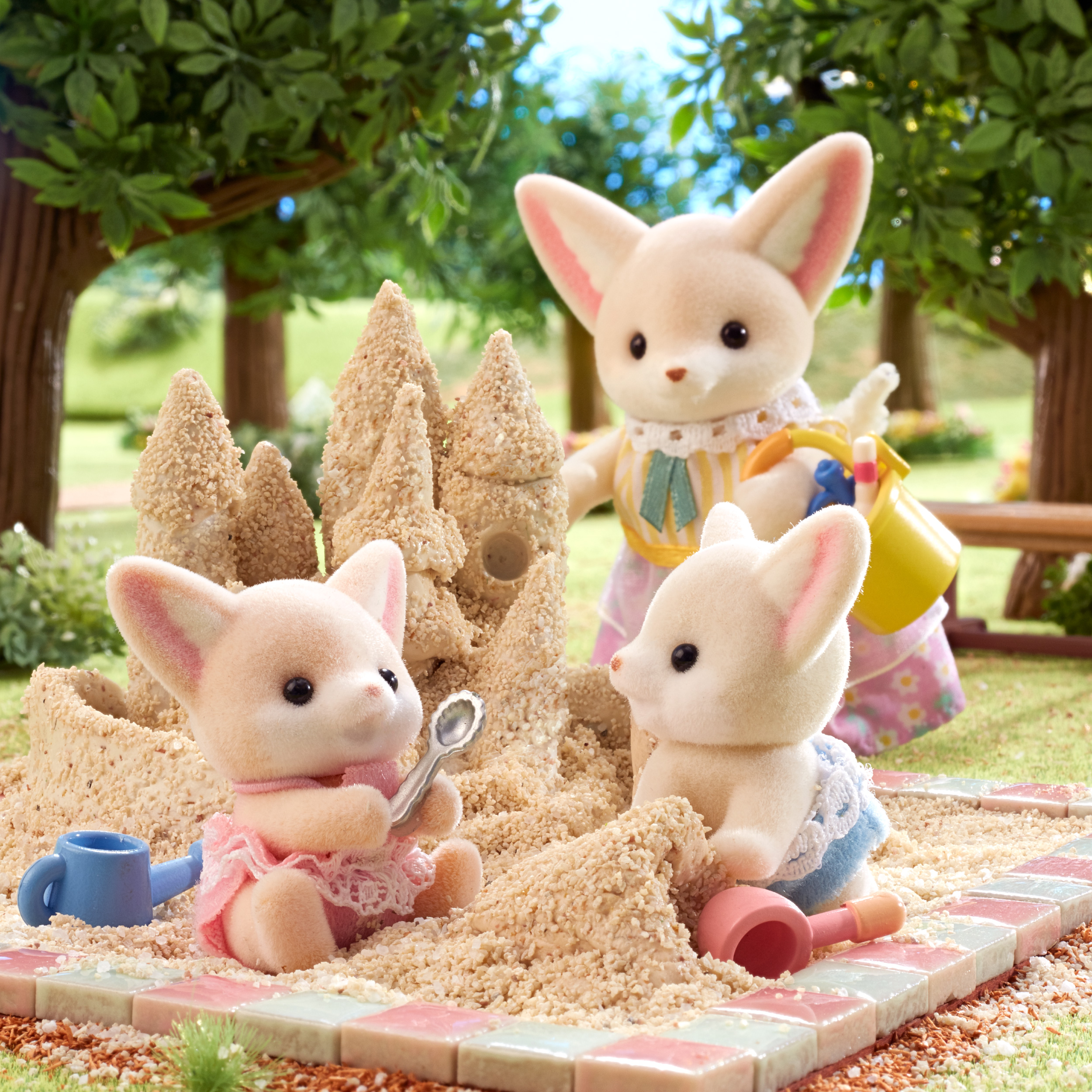 Набор Sylvanian Families Лисички фенек двойняшки 5697 купить по цене 899 ₽  в интернет-магазине Детский мир