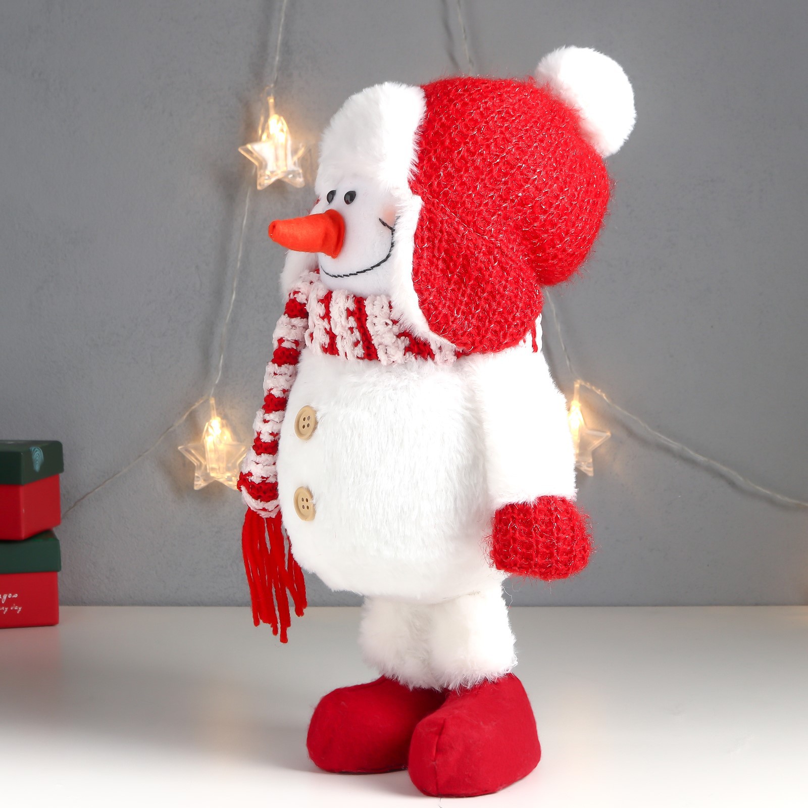 Кукла интерьерная Зимнее волшебство «Снеговик в красной шапке-ушанке с бомбошкой» 40х17х16 см - фото 3