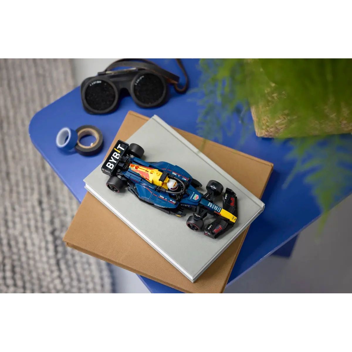 Конструктор LEGO Oracle Red Bull Racing RB20 F1 Race Car 77243 - фото 10