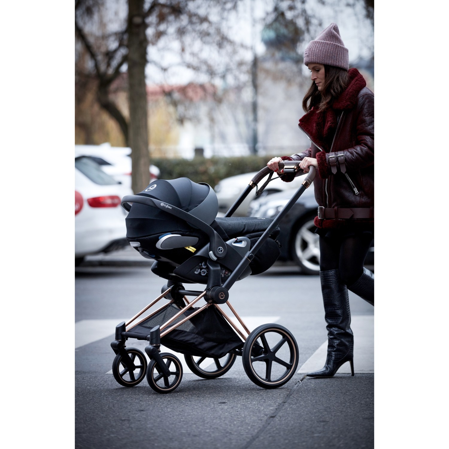 Автокресло Cybex Cloud Z i-Size Deep Black - фото 12