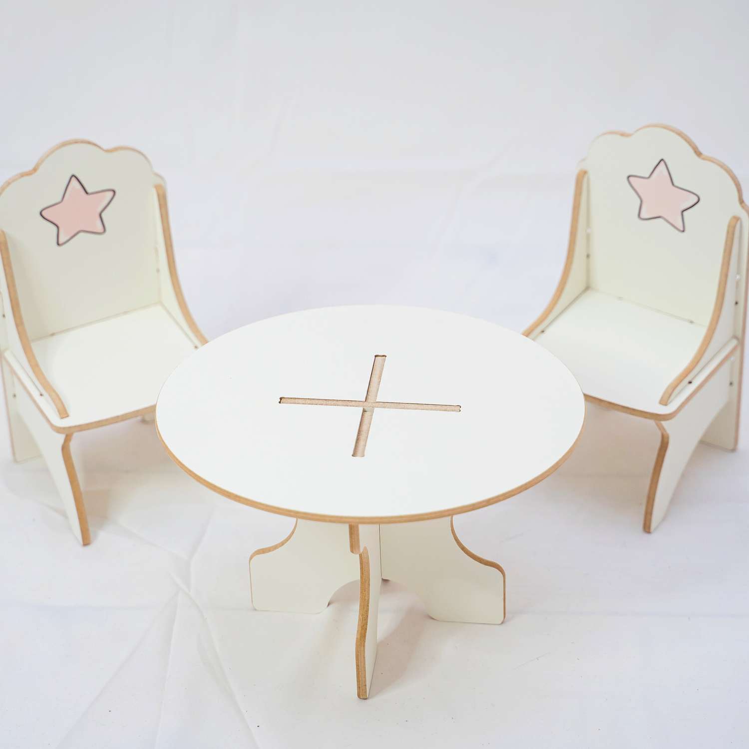 Кукольный набор мебели Alubalu Моня стол и 2 стула 21НМ49 - фото 2