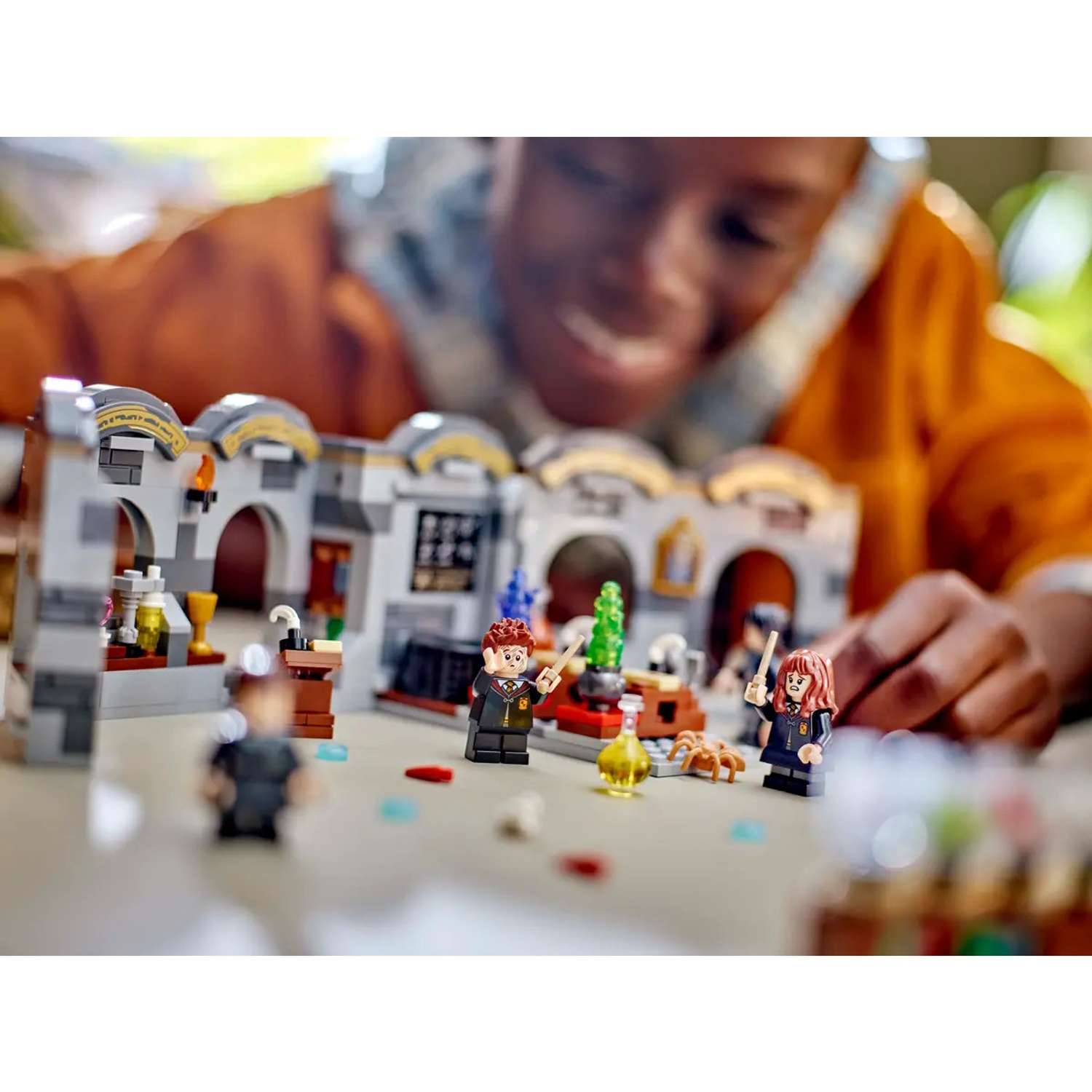 Конструктор LEGO Harry Potter Хогвартс Класс зелий блочный - фото 11