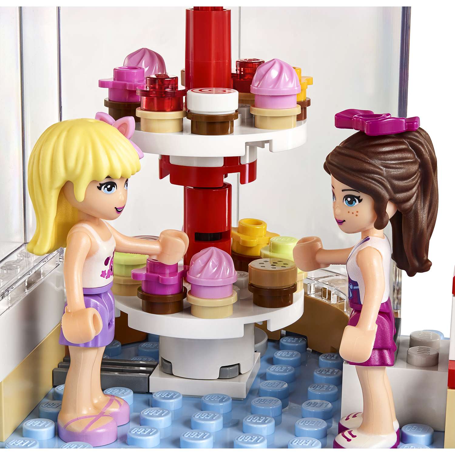 Конструктор LEGO Friends Кондитерская (41119) - фото 9