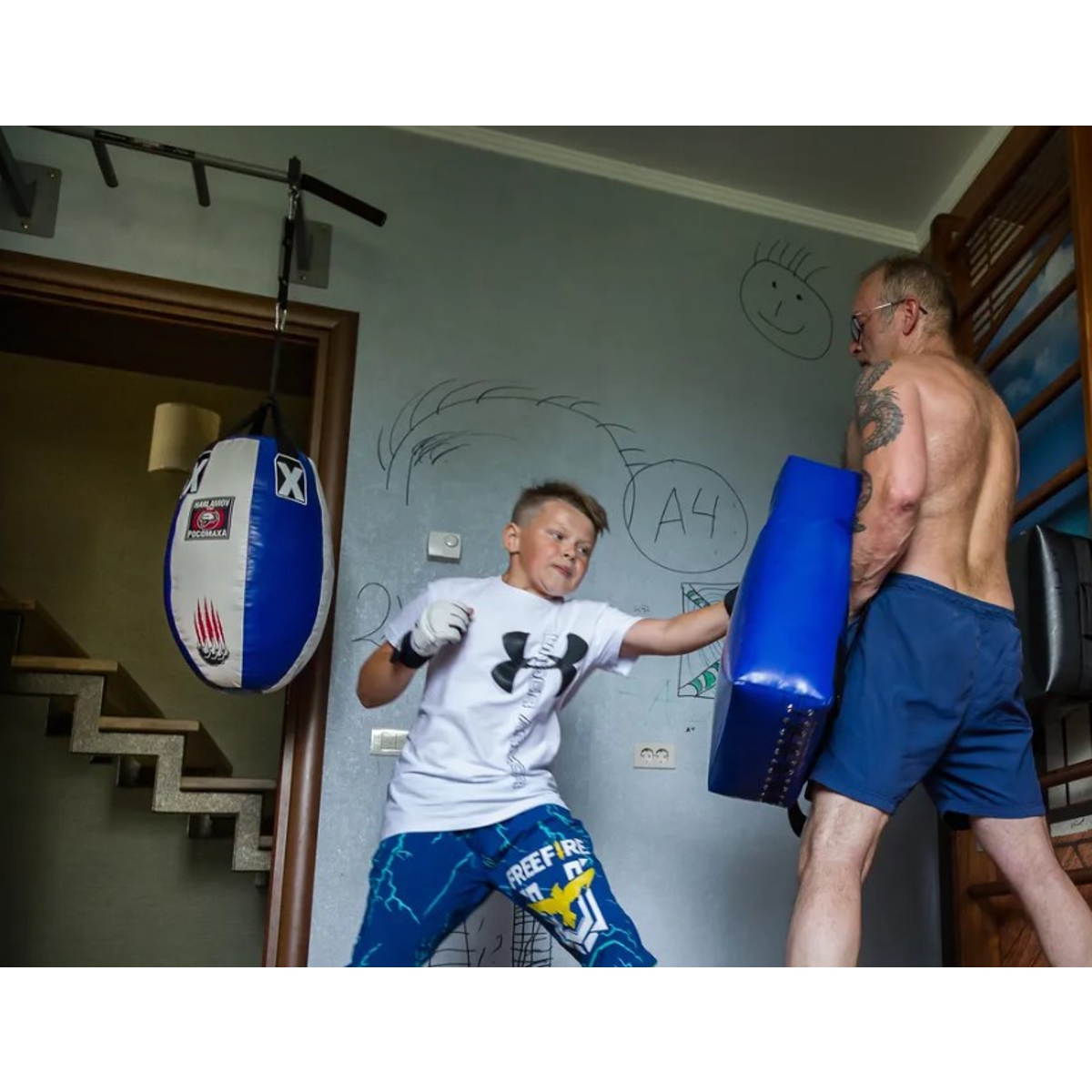 Мешок боксерский Харламов-Спорт Капля-Росомаха вес 15 кг сине-белая - фото 3