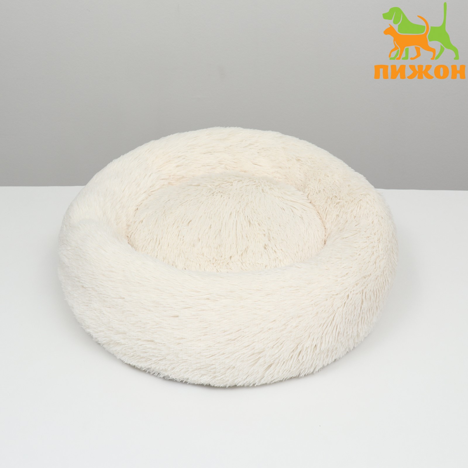 Лежанка Пижон для собак и кошек длинный мех 80х80х25 см молочная - фото 1