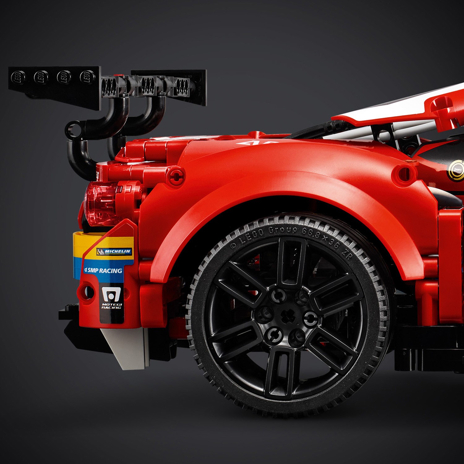 Конструктор LEGO Technic Ferrari 488 GTE 42125 - фото 8