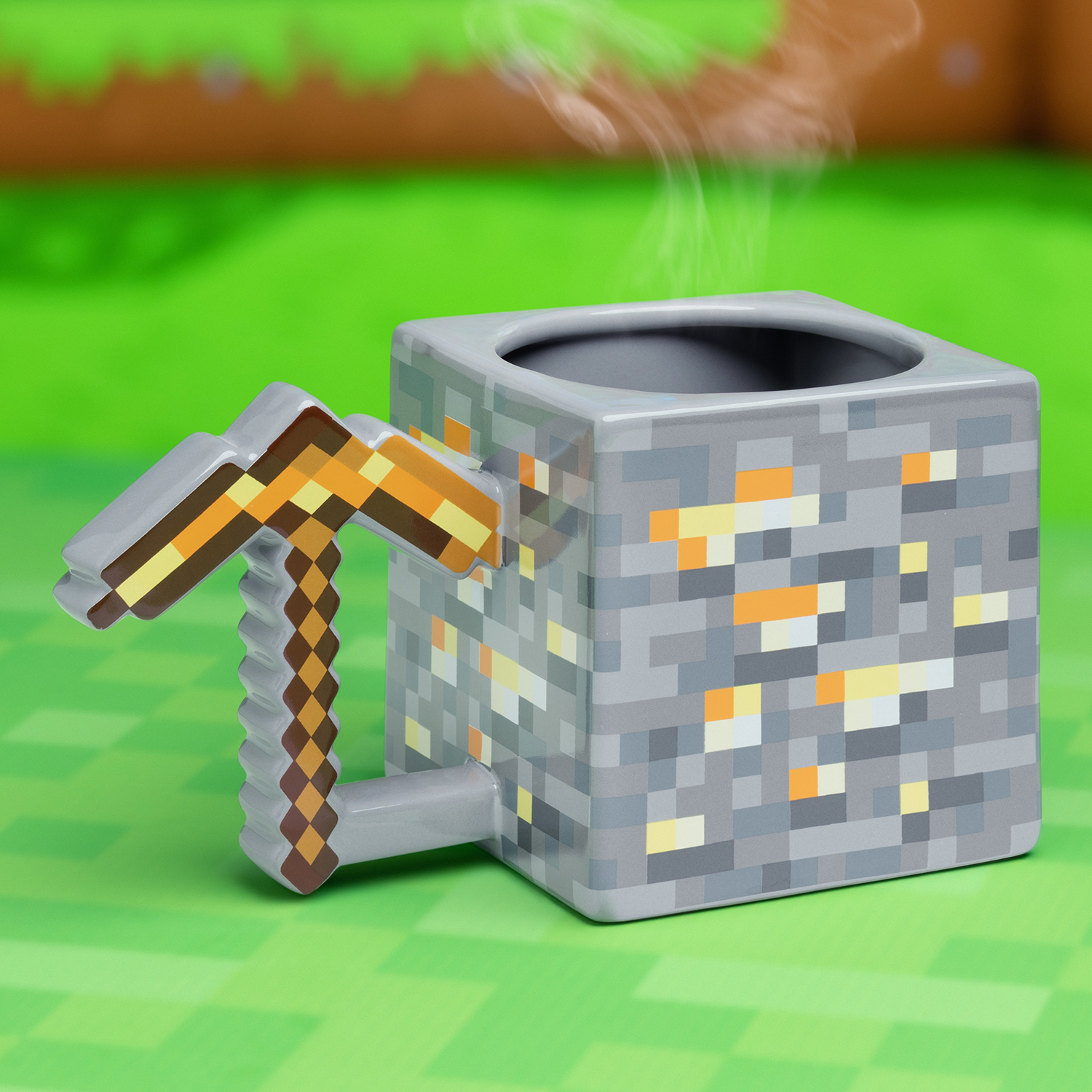 Кружка PALADONE 3D Minecraft Gold Pickaxe Mug 550 ml PP8776MCF - фото 6