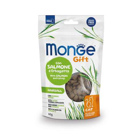 Лакомство для кошек Monge 60г Gift Hairball Хрустящие подушечки с начинкой с лососем и кошачьей мятой для вывода шерсти