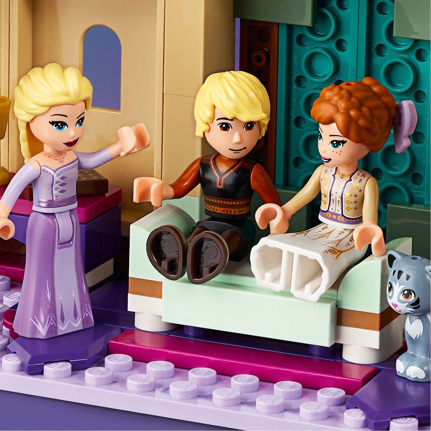 Конструктор LEGO Disney Frozen Деревня в Эренделле 41167 - фото 6