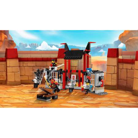 Конструктор LEGO Ninjago Побег из тюрьмы Криптариум (70591)