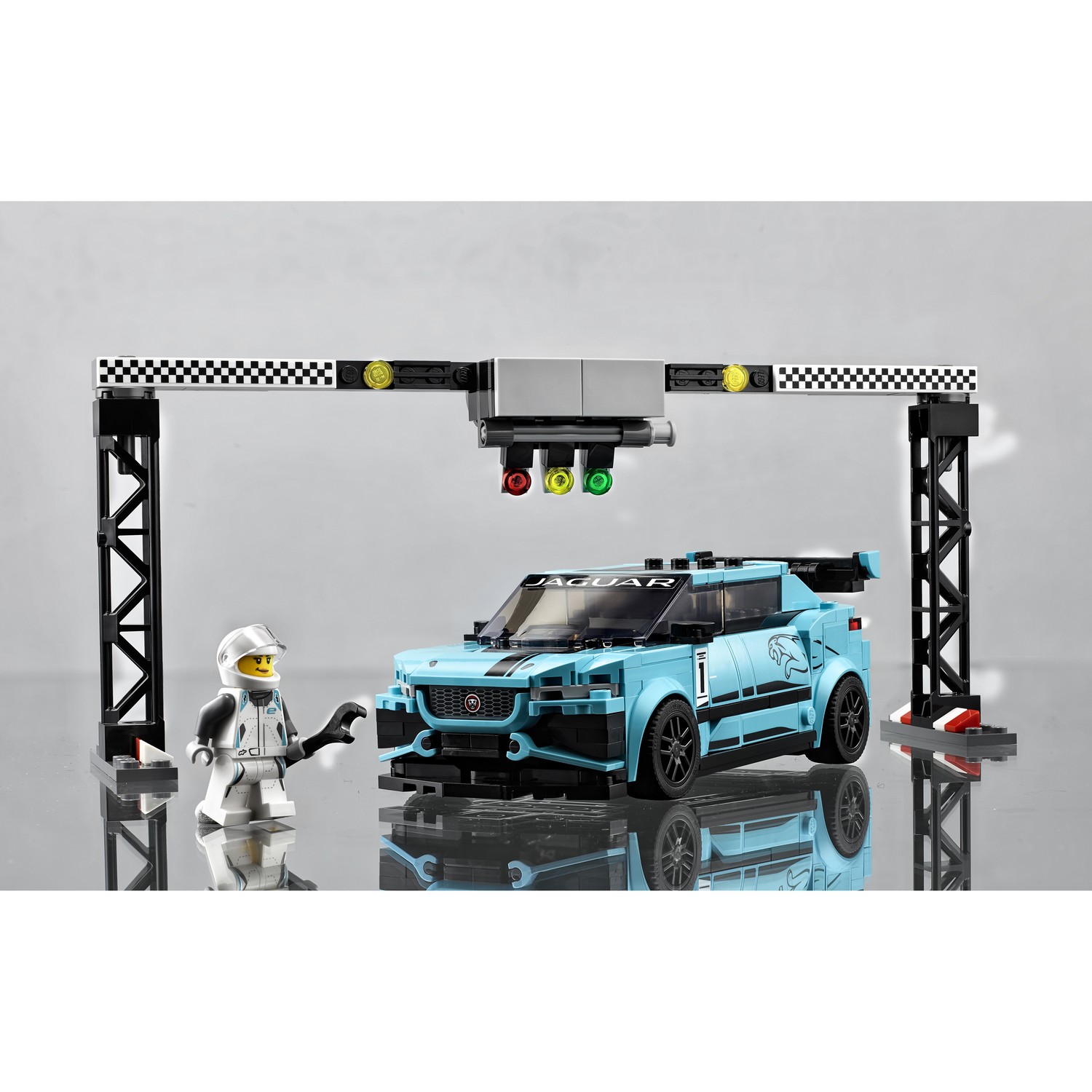 Конструктор LEGO Speed Champions Formula E Panasonic Jaguar Racing GEN2 car Jaguar I-Pace eTrophy 76898 - фото 10