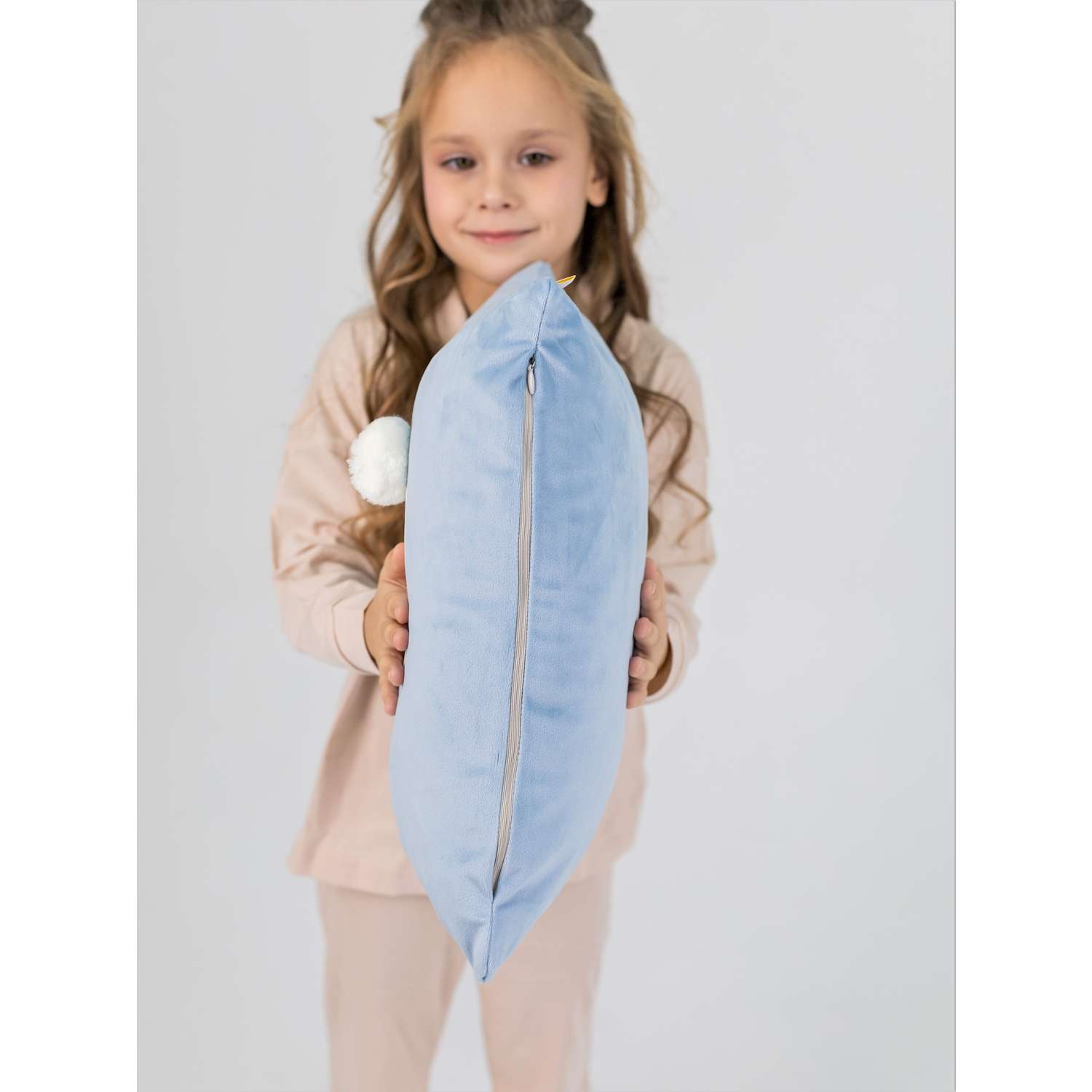 Подушка декоративная детская Мишель Зайка с пушистым хвостом цвет голубой правая - фото 5
