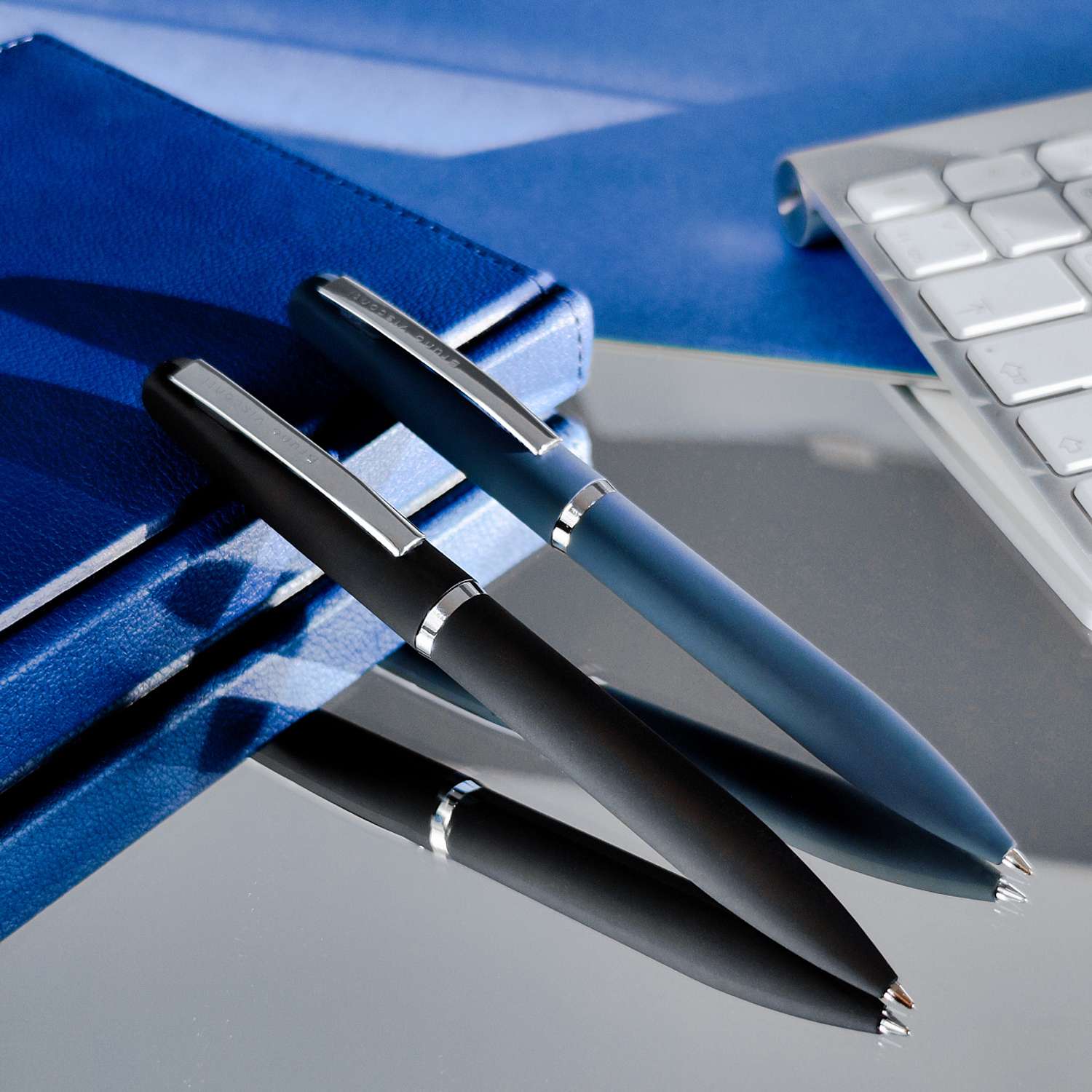Ручка шариковая Bruno Visconti Автоматическая синяя portofino цвет корпуса черный 1 мм в футляре из экокожи - фото 9