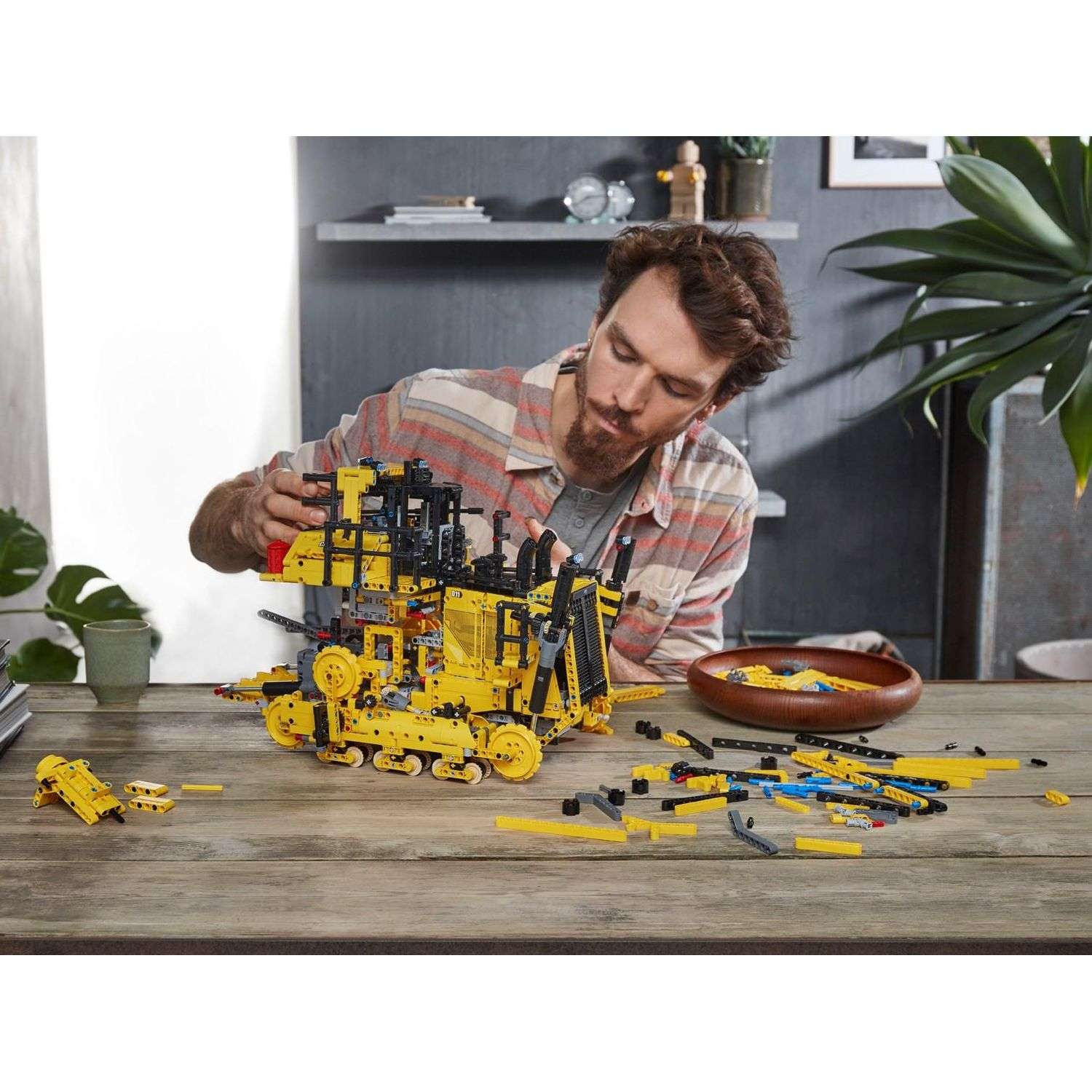 Конструктор LEGO Technic Бульдозер 42131 - фото 8