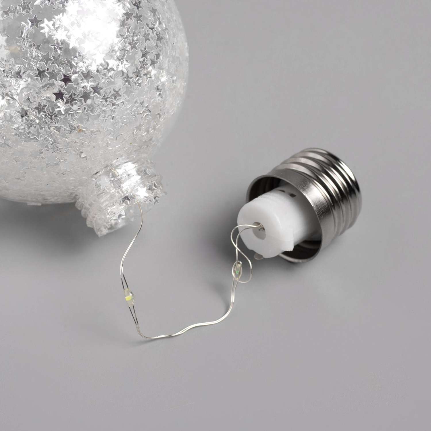 Набор Luazon ёлочных шаров «Звёздочки серебрянные» 3 шт. батарейки 5 LED свечение белое - фото 3