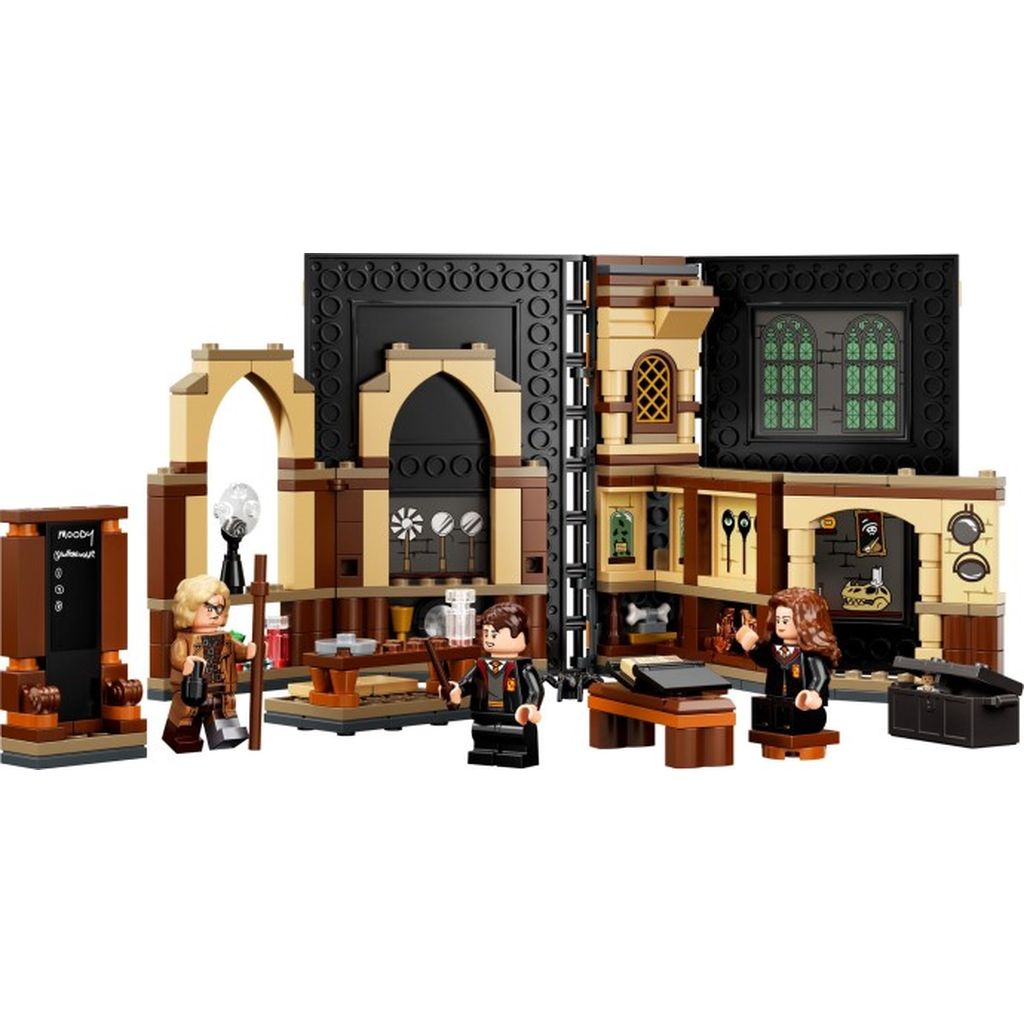 Конструктор LEGO Harry Potter Учёба в Хогвартсе Урок защиты 76397 купить по  цене 3499 ₽ в интернет-магазине Детский мир