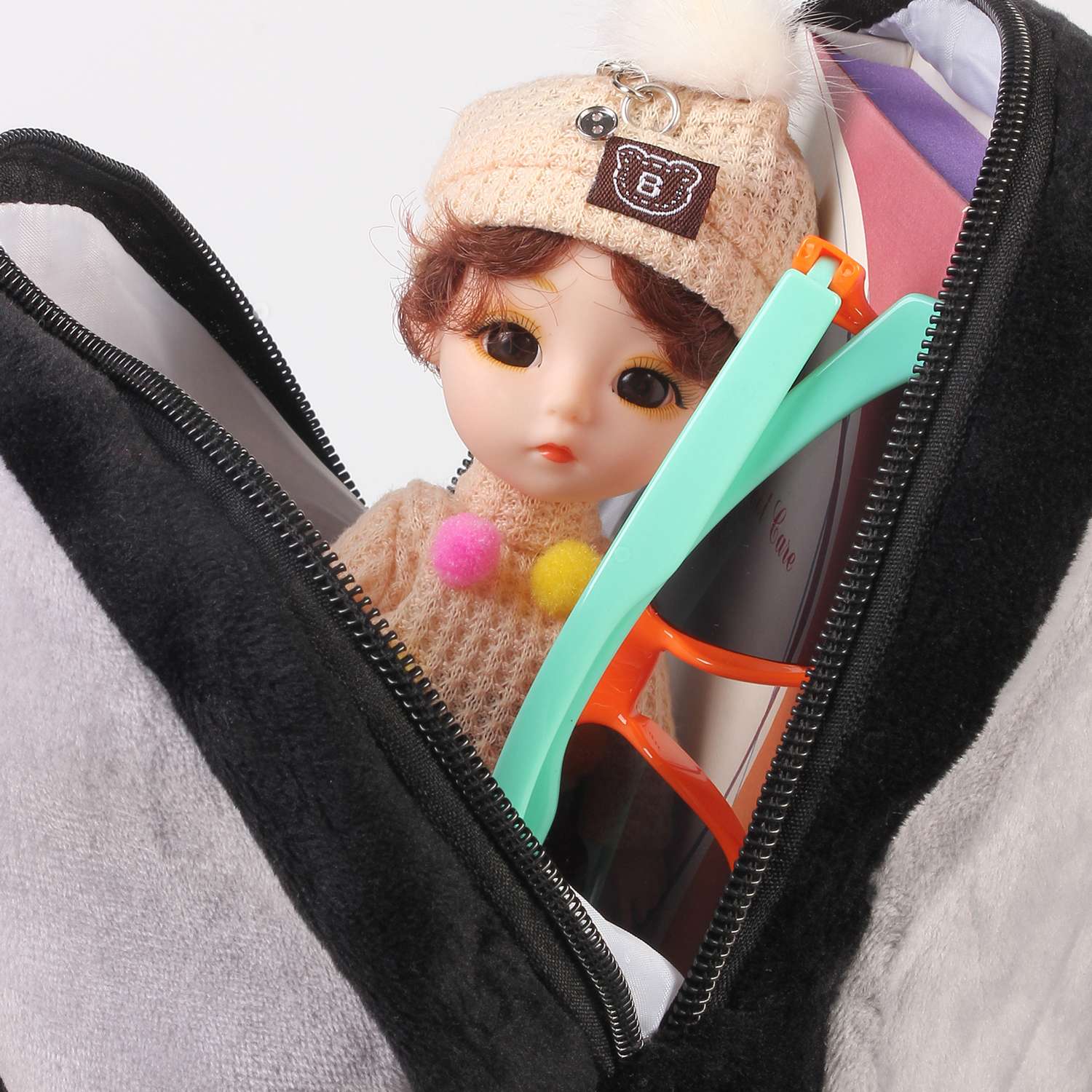 Рюкзак с игрушкой Little Mania серо-черный Мишка светло-коричневый - фото 5