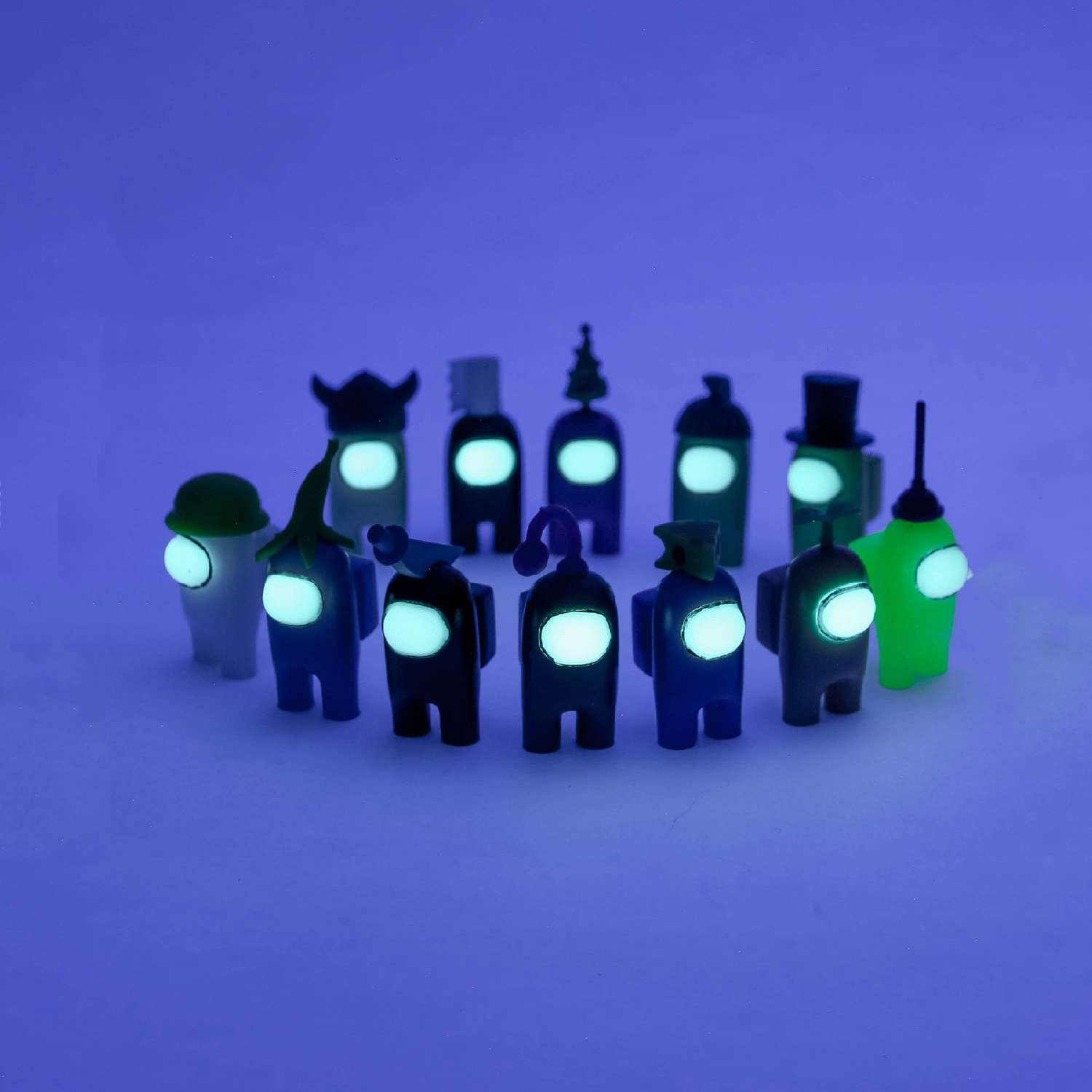 Игровой набор Fanzo Store Миниатюрные фигурки-игрушки для детей Among us светящиеся в темноте - фото 3