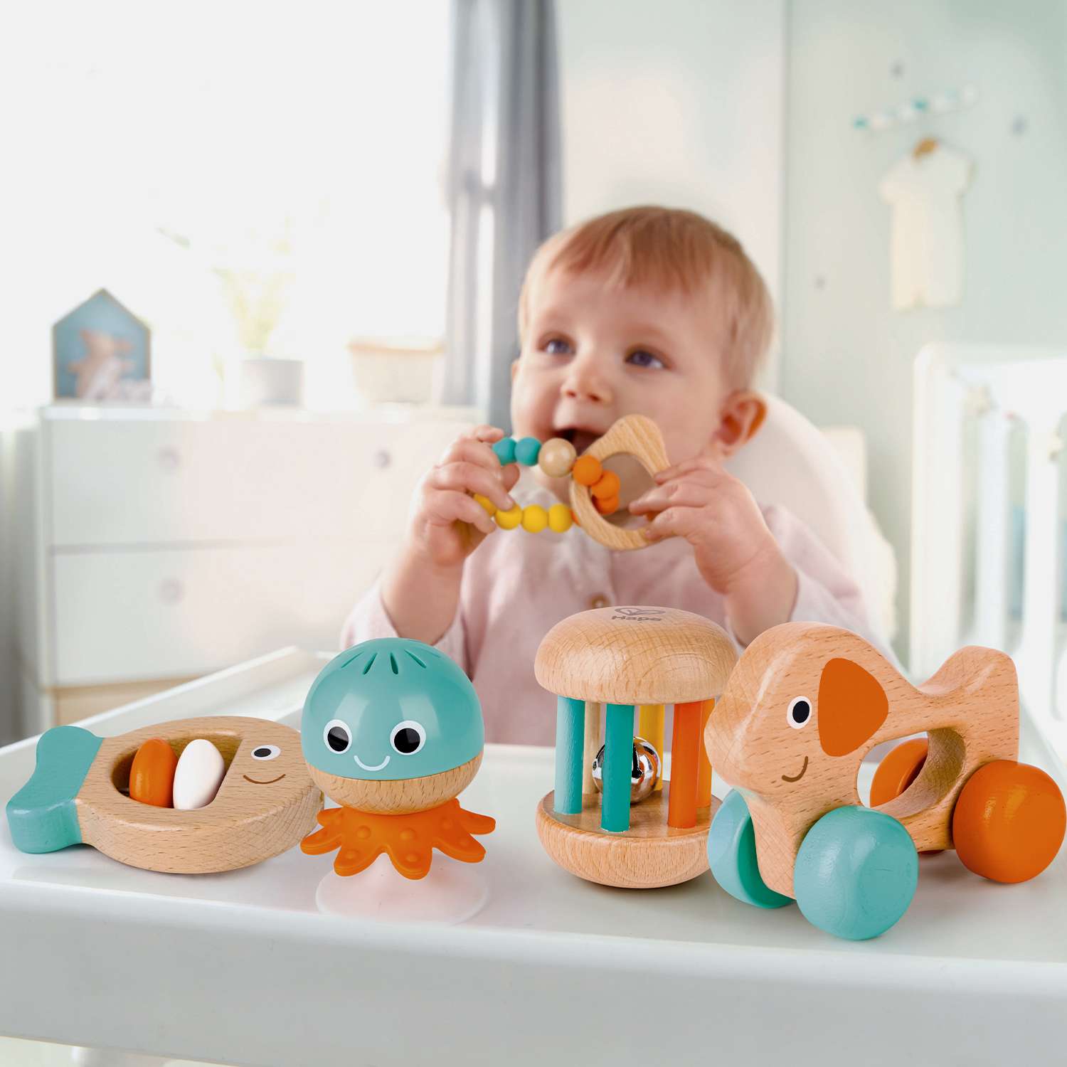 Подарочный набор HAPE игрушек погремушек для малышей - фото 1