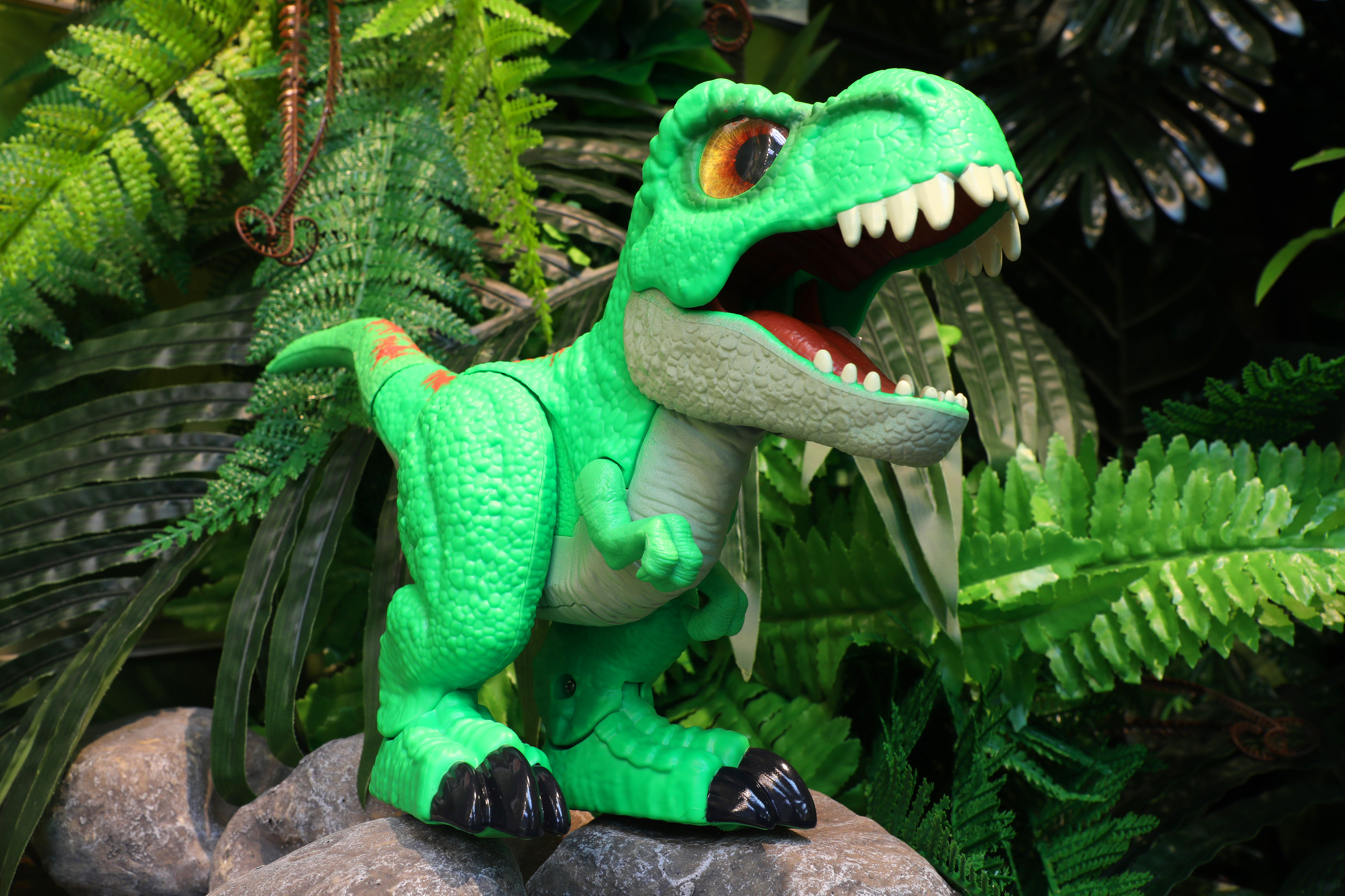 Интерактивный динозавр Dinos Unleashed Т-рекс со звуковыми эффектами - фото 4