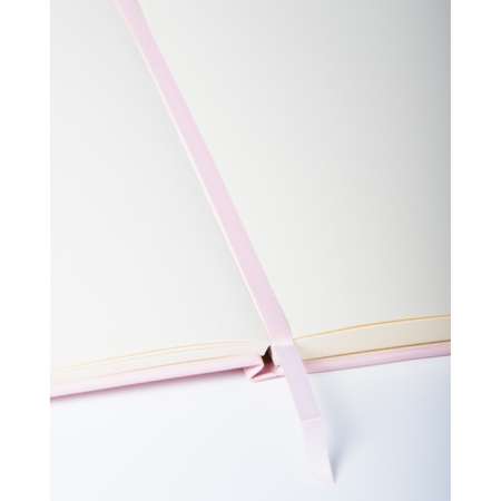 Скетчбук Talens Art Creation 140г/м2 21х29.7см 80 листов цвета слоновой кости Твердая розовая обложка