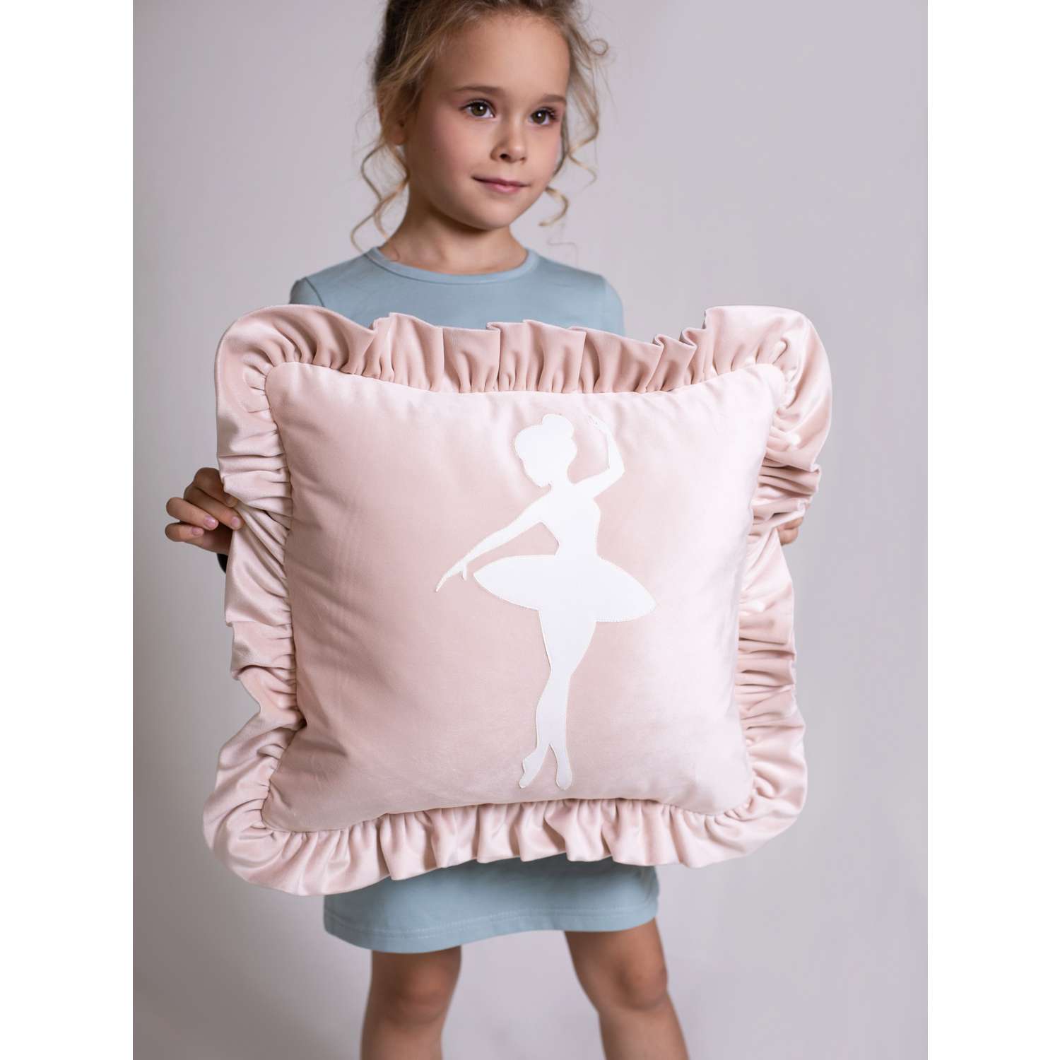 Подушка декоративная детская Мишель Балерина цвет розовая пудра - фото 5