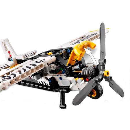 Конструктор детский LEGO Technic Самолет повышенной проходимости